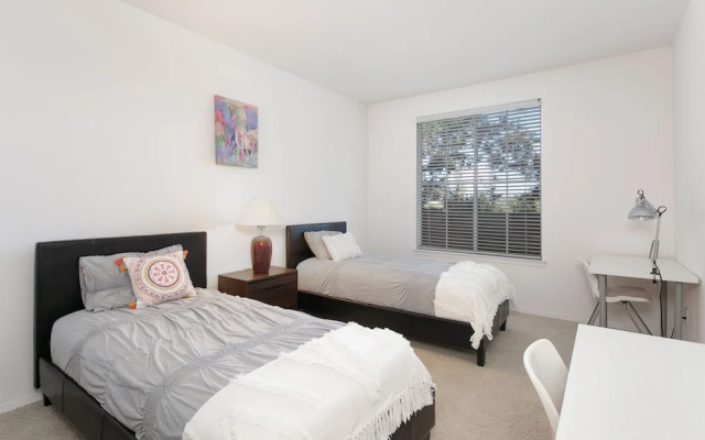 photo 3 of Irvine Comfort Collection 2 bed & 2 Bath