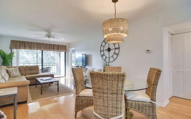 photo 4 of Isla Del Sol Condo ~ 2 Miles to St Pete Beach!