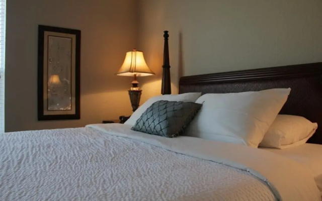 photo 2 of Island Breeze Lake View 3 Bedroom Condo by RedAwning