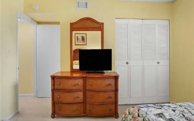 photo 5 of Island Club 1403 - Two Bedroom Condo