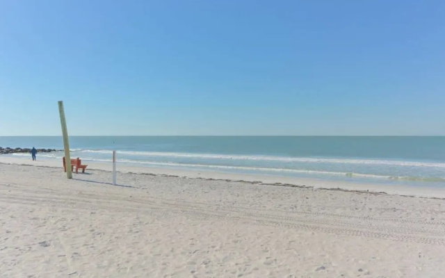 photo 4 of Island Dreams Sandy Toes #1