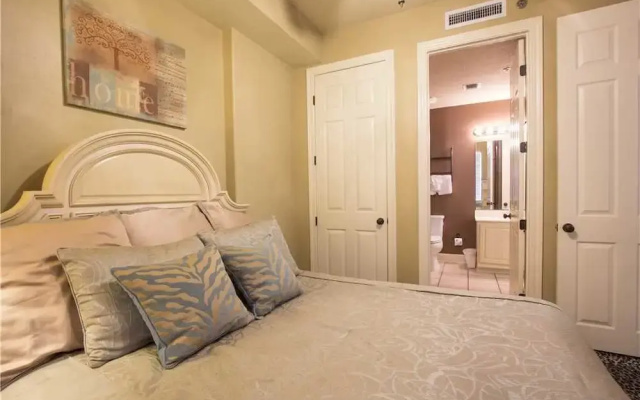 photo 4 of Island Royale 1003