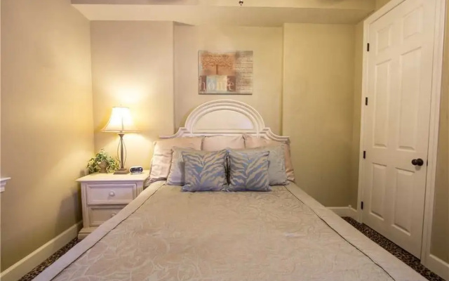 photo 5 of Island Royale 1003