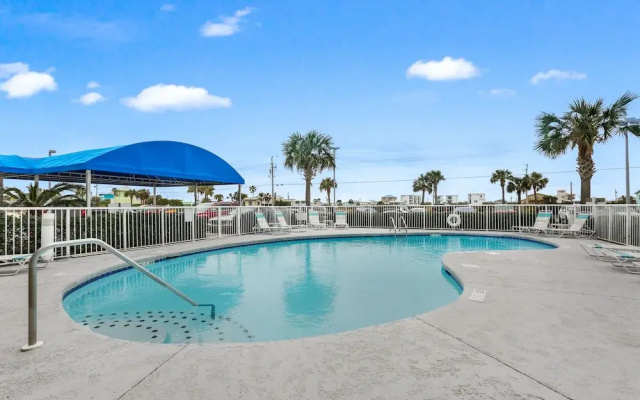 photo 4 of Island Sunrise Condos by Hosteeva