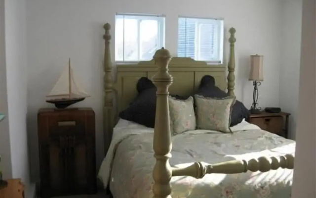 photo 3 of Island View Inn