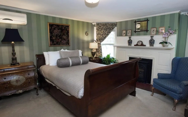 photo 5 of Ivy Lodge Bed & Breakfast