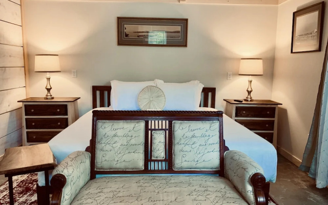 photo 3 of Ivy Manor Inn Village Center