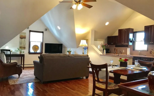photo 5 of Ivy Manor Inn Village Center