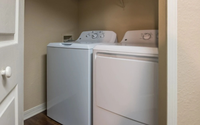 photo 3 of 1 BR and 2 BR Jacksonville Beach Apt with Parking by Frontdesk