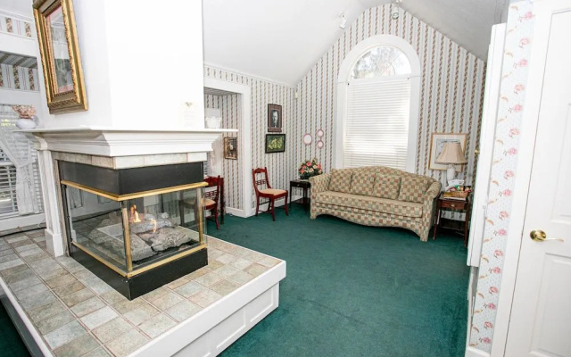 photo 5 of Jacksonville Inn