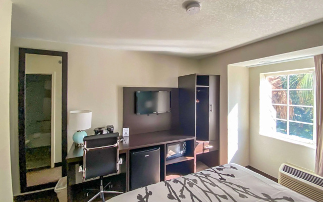 photo 2 of Sleep Inn Jacksonville Airport