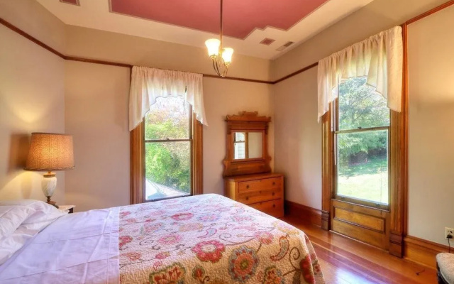 photo 3 of Jacksonville's Historic Nunan House