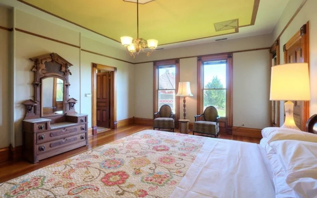 photo 5 of Jacksonville's Historic Nunan House