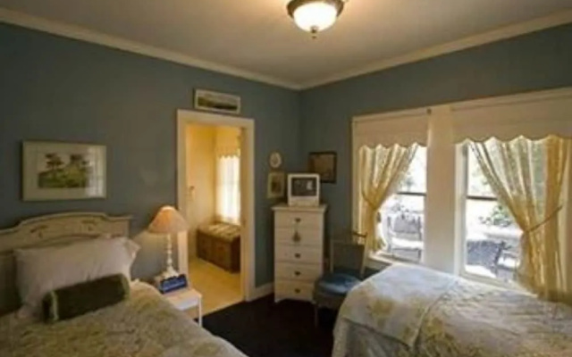photo 5 of Magnolia Hotel
