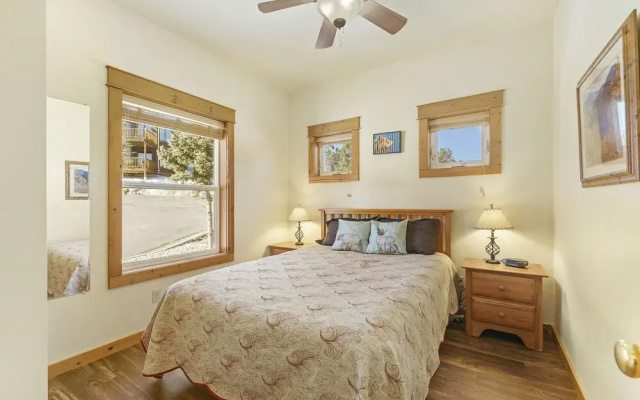 photo 4 of Jackstraw Mountain 32 2 Bedroom Condo by RedAwning