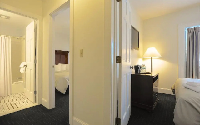 photo 4 of Jailhouse Inn