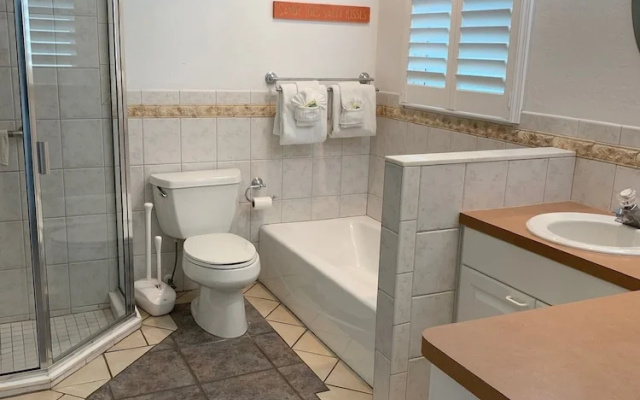 photo 5 of Jamaica Royale - 021 - 1 Br Condo