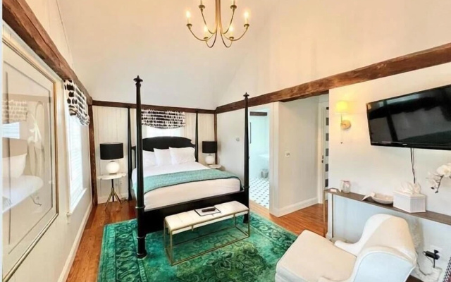 photo 4 of James Pharmacy Bed & Breakfast