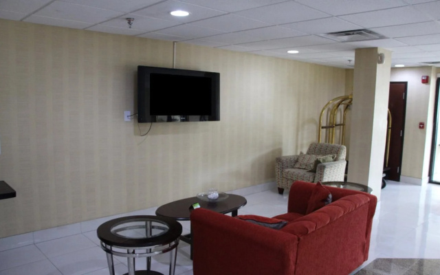 photo 2 of Jameson Inn and Suites Riverdale