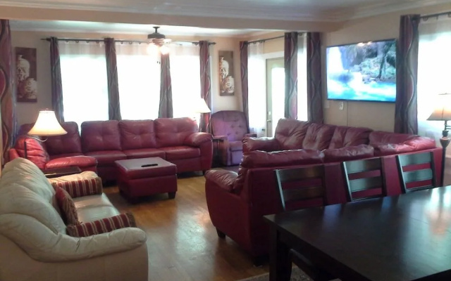 photo 4 of JARVIS Edgewater Park & Beach 5BD Villa