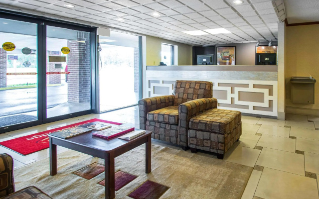 photo 3 of SureStay by Best Western Jacksonville Airport