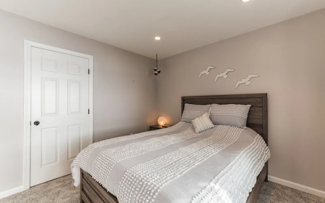 photo 5 of Jcr Taunton Bay Hideaway 3 Bedroom Home by RedAwning