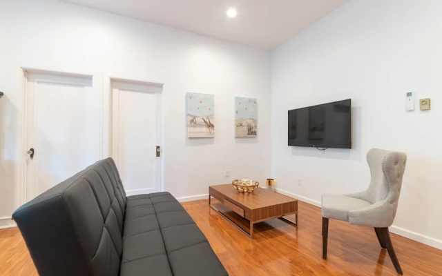 photo 3 of Jersey City, 323 Summit Ave - 2 Br Apts