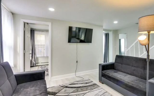 photo 2 of Jersey City Vacation Rental ~ 8 Mi to Nyc!