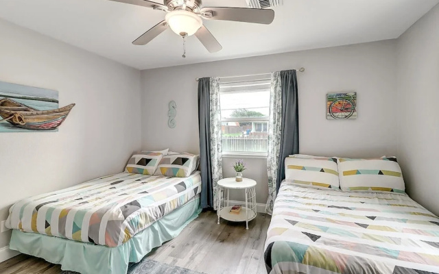 photo 5 of Jewel's Peace Of Paradise 2 Bedroom Home by RedAwning
