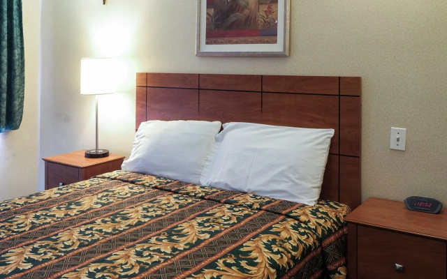 photo 3 of JFK Inn