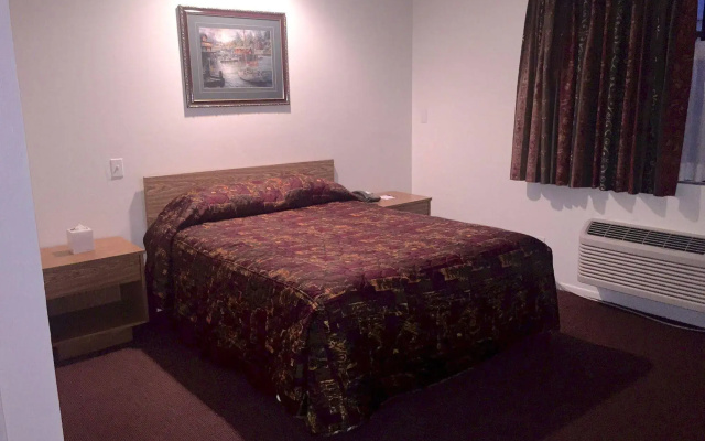 photo 4 of Jolly Roger Hotel