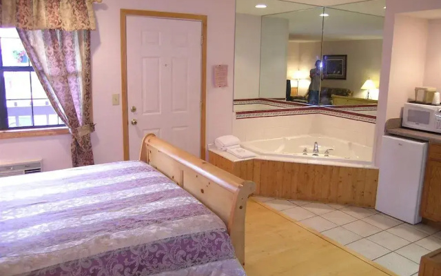 photo 5 of Jonathan Creek Inn and Villas