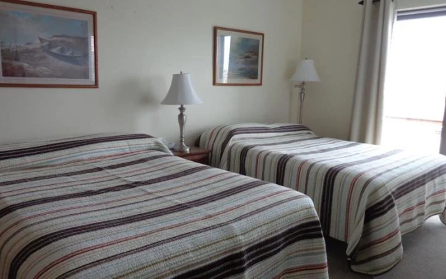 photo 5 of Jonathan's Hotel