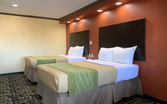 photo 2 of Journey Inn