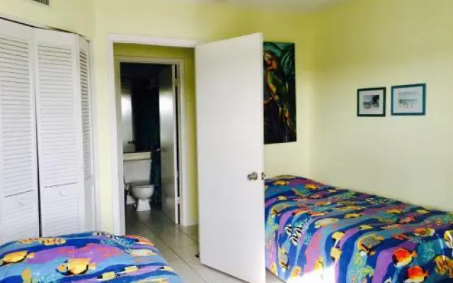 photo 3 of Joyce's Beachfront Suite 3