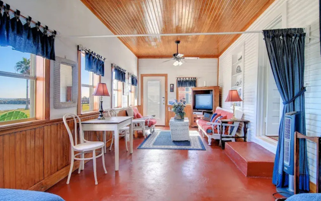 photo 5 of Joys Beach 1 Bedroom Cottage by RedAwning
