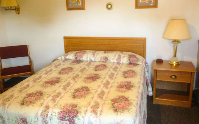 photo 4 of Judy's Motel Bedford