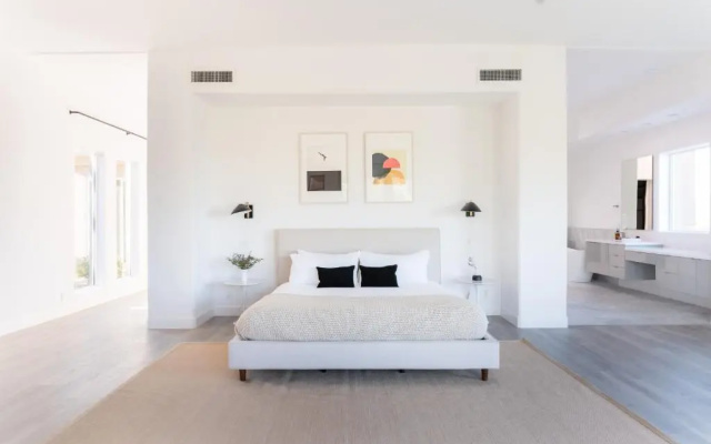 photo 3 of Julep by AvantStay Stylish 9 BR Estate w Mid-Century Modern Decor