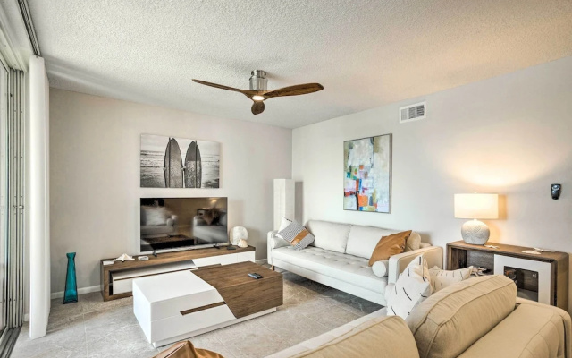photo 4 of Jupiter Bay Condo w/ Pool < Half Mile to Beach!