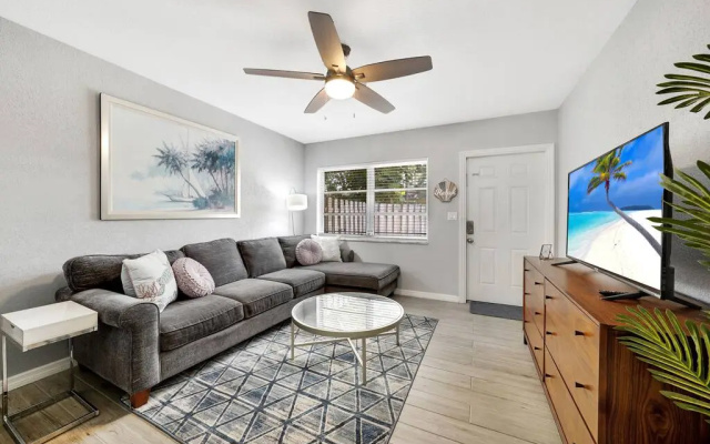 photo 5 of Just Beachy Apt 3 in Fort Lauderdale