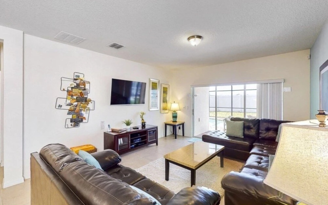 photo 4 of Just Reduced Beautiful 5 Bed Pool & Lots Of Space 5 Bedroom Home by Redawning