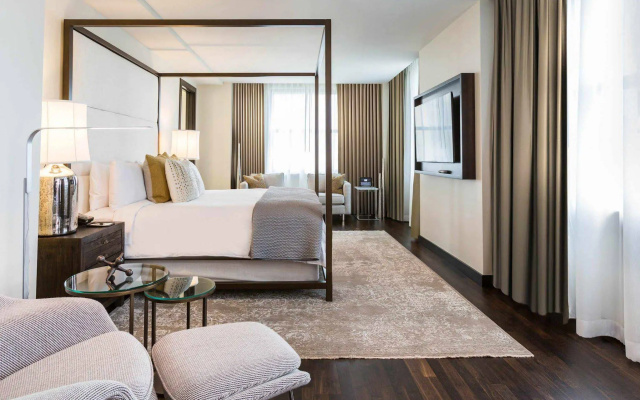 photo 3 of JW Marriott Houston Downtown