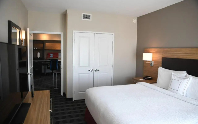 photo 2 of TownePlace Suites Kansas City At Briarcliff