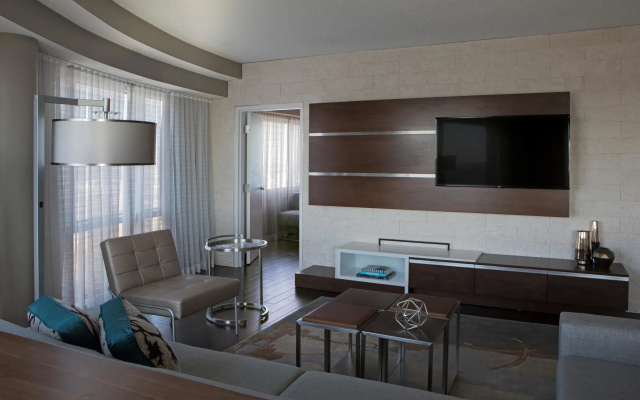 photo 5 of Kansas City Marriott Country Club Plaza