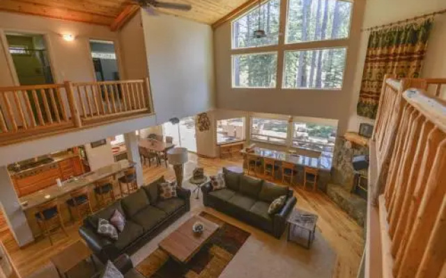 photo 2 of Kantor's Hideout - 4 Br Home