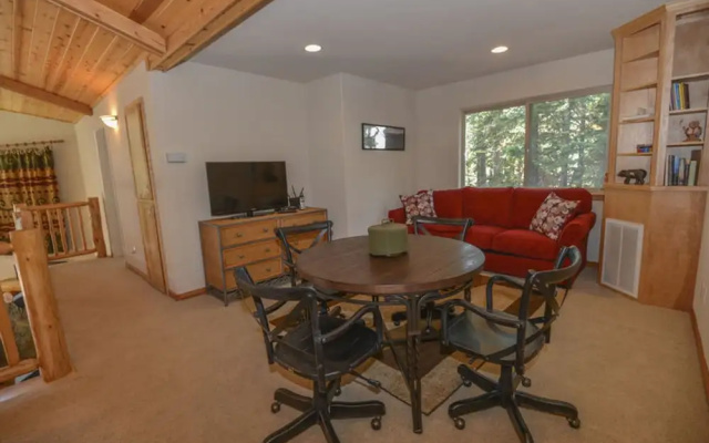 photo 2 of Kantor's Hideout by Tahoe Mountain Properties