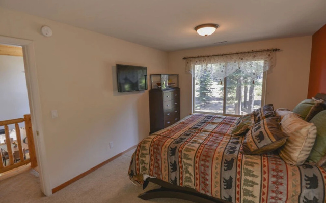 photo 5 of Kantor's Hideout by Tahoe Mountain Properties