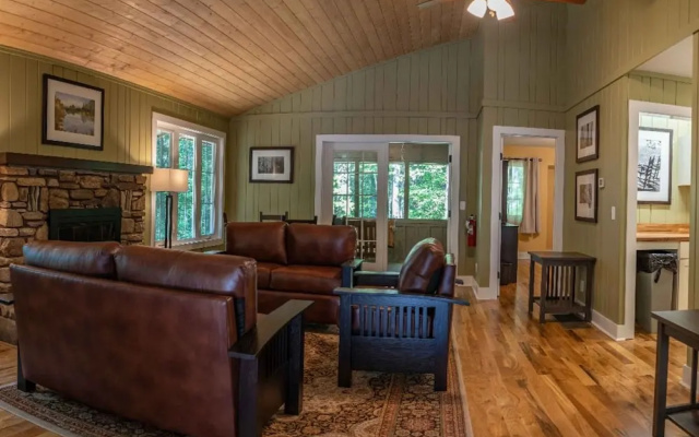 photo 2 of Kanuga Inn & Lodging