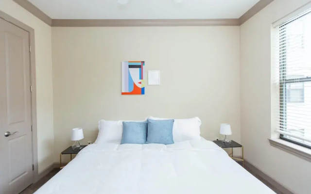 photo 2 of Kasa Comfy 1 BD Near Local Eateries St Louis