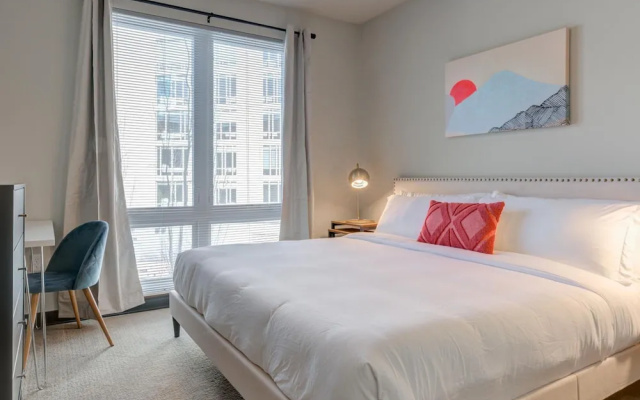 photo 3 of Kasa Family Friendly Westown 2BD Amenity Access Milwaukee